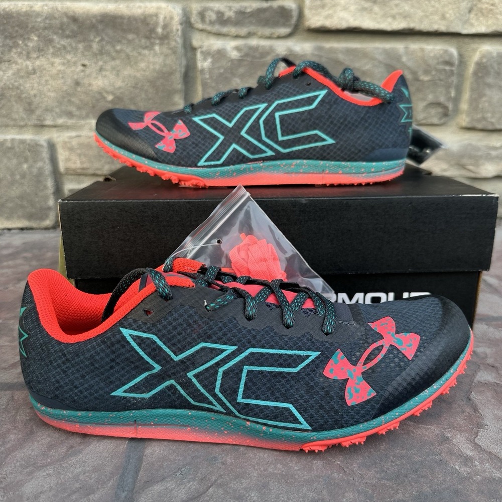 Under Armour Brigade XC Low Men's Size 8.5 Track Shoes 3022001-401 NEW